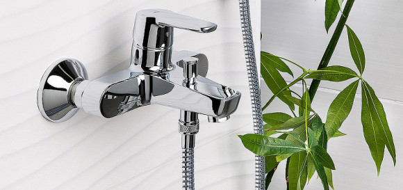 Смеситель для ванны Oras Saga 3940Y Хром Смеситель для ванны Oras Saga 3940Y Хром
