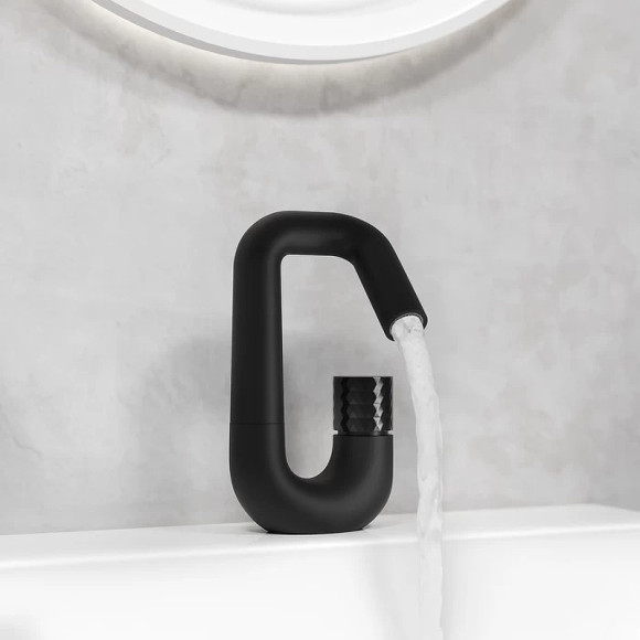 Смеситель для раковины Iddis Twist TWIBLBTi01 Черный матовый