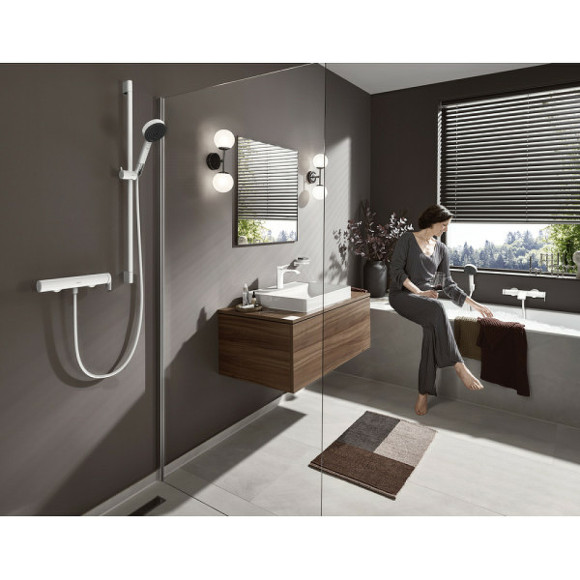 Смеситель для раковины Hansgrohe Vivenis 75012700 Белый матовый Смеситель для раковины Hansgrohe Vivenis 75012700 Белый матовый