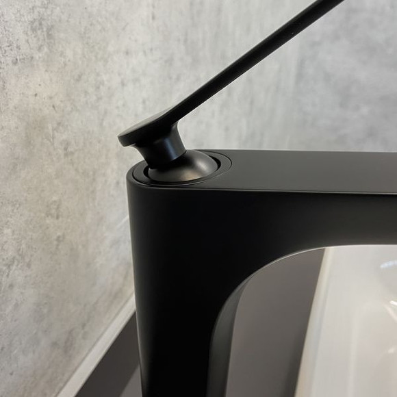 Смеситель для раковины Comforty FC088B-CMT 00004149946 Черный Смеситель для раковины Comforty FC088B-CMT 00004149946 Черный