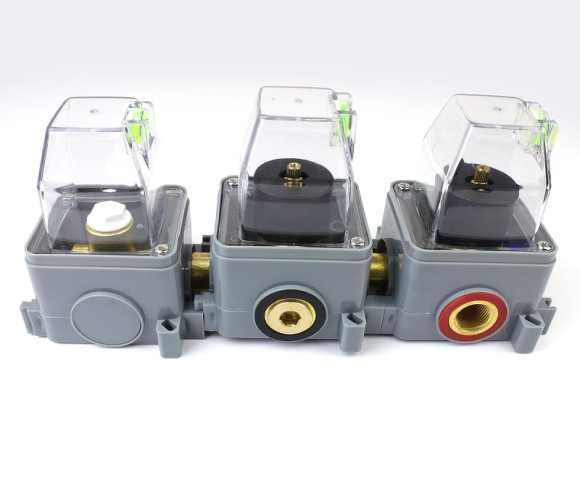 Душевая система Bronze de Luxe Liberty 5011B-F Черная матовая Душевая система Bronze de Luxe Liberty 5011B-F Черная матовая