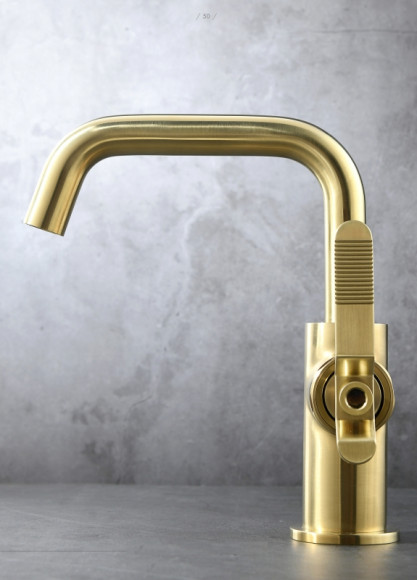 Смеситель для раковины Bronze de Luxe 1760'S 1178CG Золото матовое