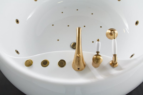 Акриловая ванна BelBagno BB30 155x155 Белая Акриловая ванна BelBagno BB30 155x155 Белая