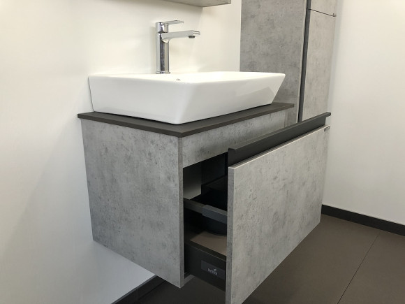 Тумба с раковиной Comforty Эдинбург 60 00-00001928 подвесная Бетон светлый Тумба с раковиной Comforty Эдинбург 60 00-00001928 подвесная Бетон светлый