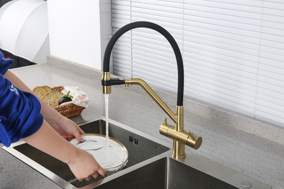 Смеситель для кухни Gappo G4398-83 Золотой сатин Черный Смеситель для кухни Gappo G4398-83 Золотой сатин Черный