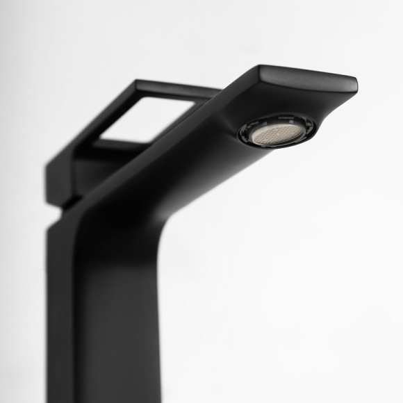 Смеситель для раковины BelBagno Luce LUC-LMC-NERO-W0 Черный матовый Смеситель для раковины BelBagno Luce LUC-LMC-NERO-W0 Черный матовый