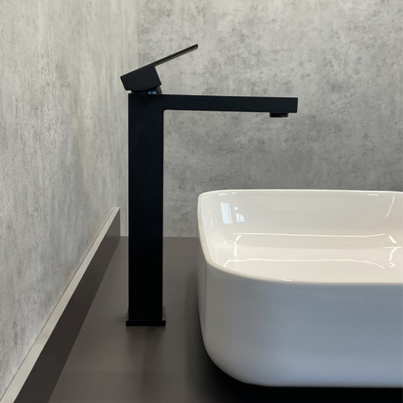 Смеситель для раковины Comforty FC045B-CMT 00004149950 Черный Смеситель для раковины Comforty FC045B-CMT 00004149950 Черный