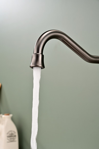 Смеситель для кухни Paulmark Retro Re213226-GM Вороненая сталь Смеситель для кухни Paulmark Retro Re213226-GM Вороненая сталь