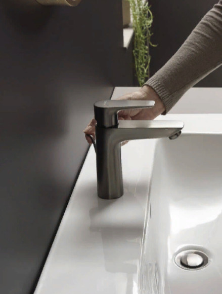 Смеситель для раковины Hansgrohe Talis E 71710340 Шлифованный черный хром Смеситель для раковины Hansgrohe Talis E 71710340 Шлифованный черный хром