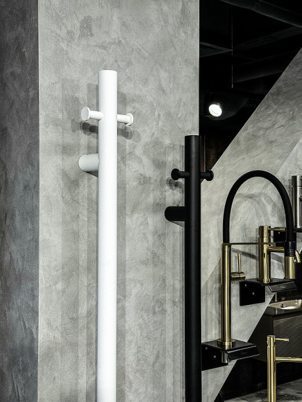 Электрический полотенцесушитель Boheme Uno 726-B Черный матовый Электрический полотенцесушитель Boheme Uno 726-B Черный матовый