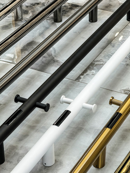 Электрический полотенцесушитель Boheme Uno 726-B Черный матовый Электрический полотенцесушитель Boheme Uno 726-B Черный матовый