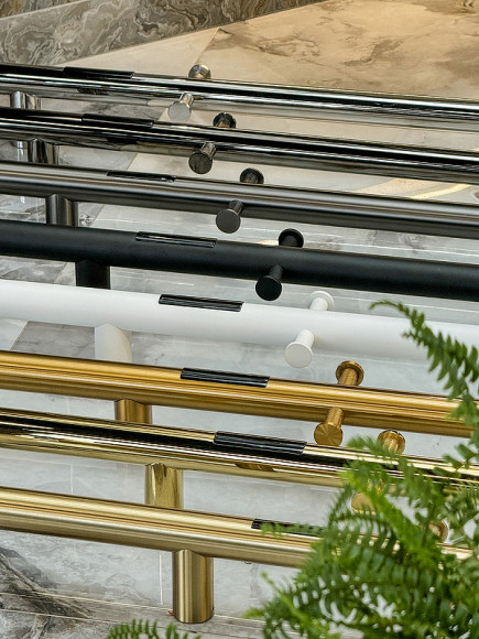 Электрический полотенцесушитель Boheme Uno 726-B Черный матовый Электрический полотенцесушитель Boheme Uno 726-B Черный матовый