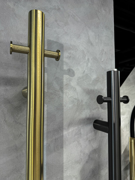 Электрический полотенцесушитель Boheme Uno 726-BR Бронза Электрический полотенцесушитель Boheme Uno 726-BR Бронза