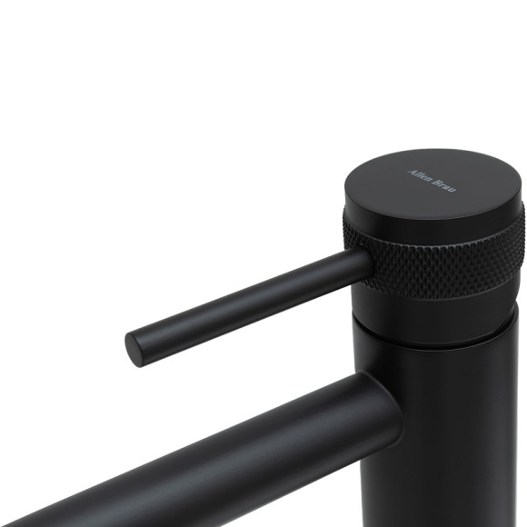 Смеситель для раковины Allen Brau Priority 5.31A02-31 Черный матовый Смеситель для раковины Allen Brau Priority 5.31A02-31 Черный матовый