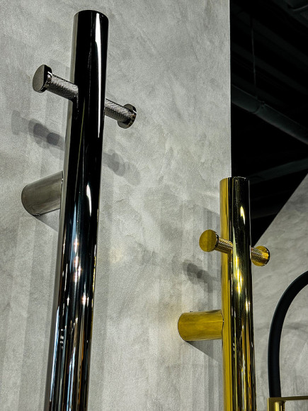 Электрический полотенцесушитель Boheme Uno 726-SGM Оружейная сталь глянцевая Электрический полотенцесушитель Boheme Uno 726-SGM Оружейная сталь глянцевая