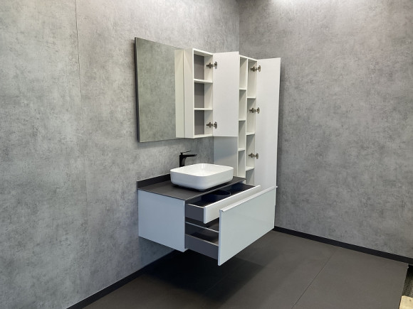 Зеркало со шкафом Comforty Милан 90 00004137130 Белый глянец Зеркало со шкафом Comforty Милан 90 00004137130 Белый глянец