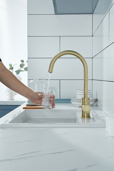 Смеситель для кухни Paulmark Essen Es213211-BR Бронза