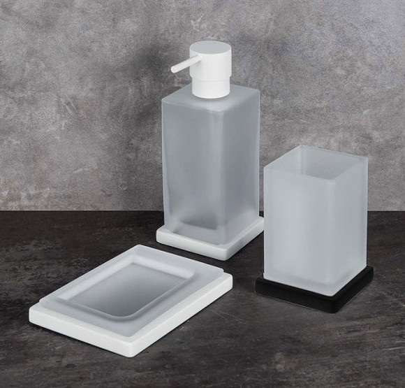 Стакан для зубных щеток Colombo Design Look B1641.NM-VAN Черный матовый Стакан для зубных щеток Colombo Design Look B1641.NM-VAN Черный матовый