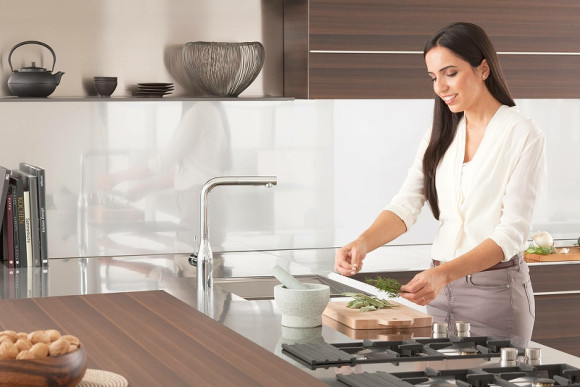 Смеситель для кухни Grohe Essence New 30270000 Хром Смеситель для кухни Grohe Essence New 30270000 Хром