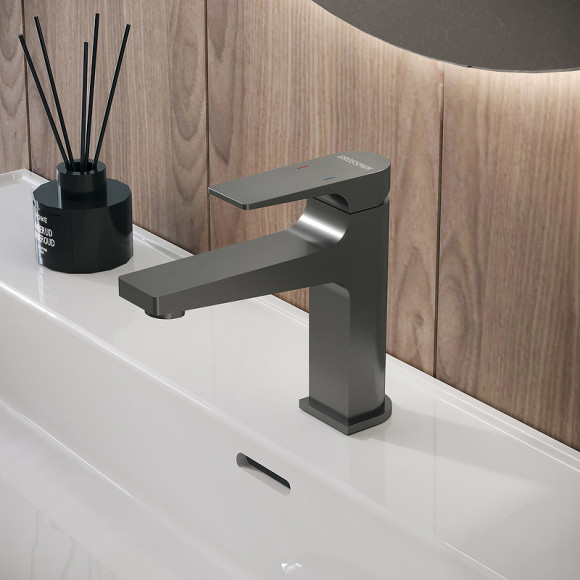 Смеситель для раковины Grossman Classic 510.K35.04.420 Графит брашированный Смеситель для раковины Grossman Classic 510.K35.04.420 Графит брашированный