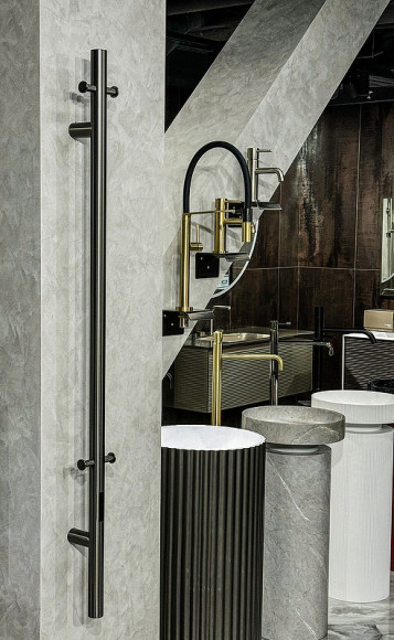 Электрический полотенцесушитель Boheme Uno 726-GM Оружейная сталь Электрический полотенцесушитель Boheme Uno 726-GM Оружейная сталь