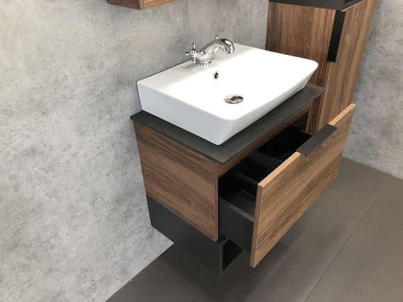 Тумба с раковиной Comforty Штутгарт 60 00004151039 подвесная Дуб темно-коричневый Черная столешница