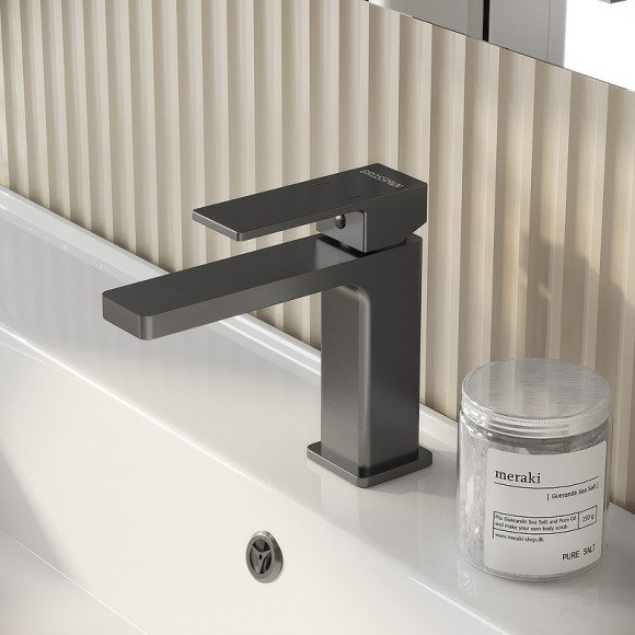 Смеситель для раковины Grossman Style 510.K35.05.420 Графит брашированный Смеситель для раковины Grossman Style 510.K35.05.420 Графит брашированный