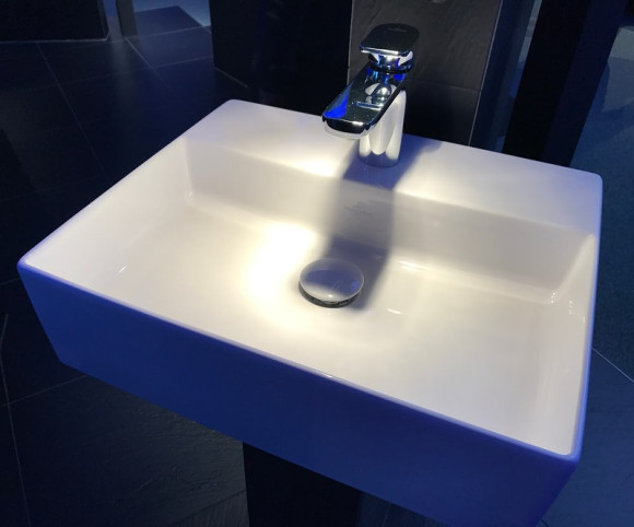 Раковина Villeroy&Boch Memento 2.0 60 4A076001 Альпийский белый Раковина Villeroy&Boch Memento 2.0 60 4A076001 Альпийский белый