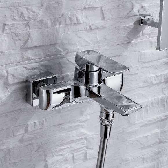 Смеситель для ванны Allen Brau Infinity 5.21006-00 Хром Смеситель для ванны Allen Brau Infinity 5.21006-00 Хром