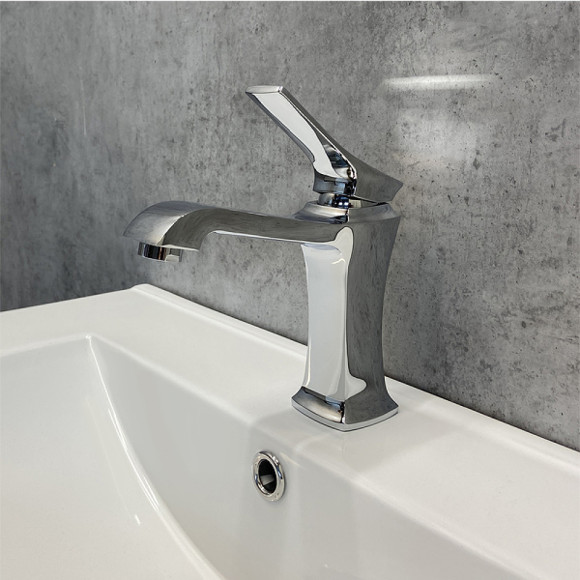 Смеситель для раковины Comforty FC066A-CCT 00-00004520 Хром Смеситель для раковины Comforty FC066A-CCT 00-00004520 Хром