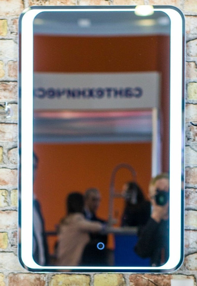 Зеркало Art&Max Elegant AM-Ele-500-800-DS-F с подсветкой с сенсорным выключателем