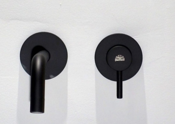 Смеситель для раковины Paffoni Light LIG007NO70 Черный матовый Смеситель для раковины Paffoni Light LIG007NO70 Черный матовый