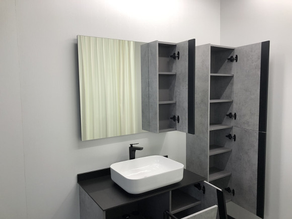 Зеркало со шкафом Comforty Эдинбург 90 00004147981 Бетон светлый Зеркало со шкафом Comforty Эдинбург 90 00004147981 Бетон светлый