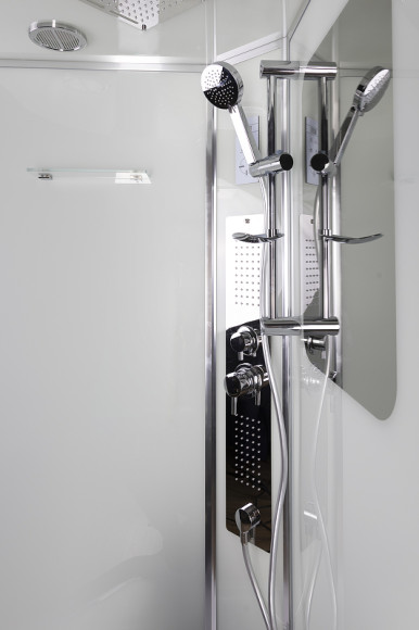 Душевая кабина Niagara Premium 100x100 NG-6002-01G с гидромассажем Душевая кабина Niagara Premium 100x100 NG-6002-01G с гидромассажем