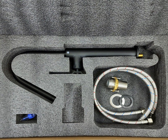 Смеситель для раковины Bronze de Luxe Optima 10188B Черный матовый Смеситель для раковины Bronze de Luxe Optima 10188B Черный матовый