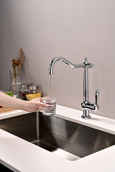 Смеситель для кухни Paulmark Retro Re213226-CR Хром Смеситель для кухни Paulmark Retro Re213226-CR Хром