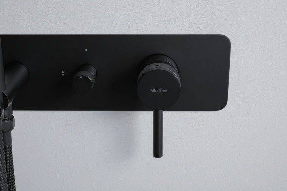 Смеситель для ванны Allen Brau Priority 5.31A05-31 Черный матовый Смеситель для ванны Allen Brau Priority 5.31A05-31 Черный матовый