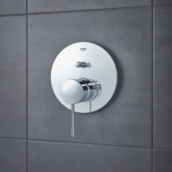 Смеситель для душа Grohe Essence New 24058001 Хром Смеситель для душа Grohe Essence New 24058001 Хром