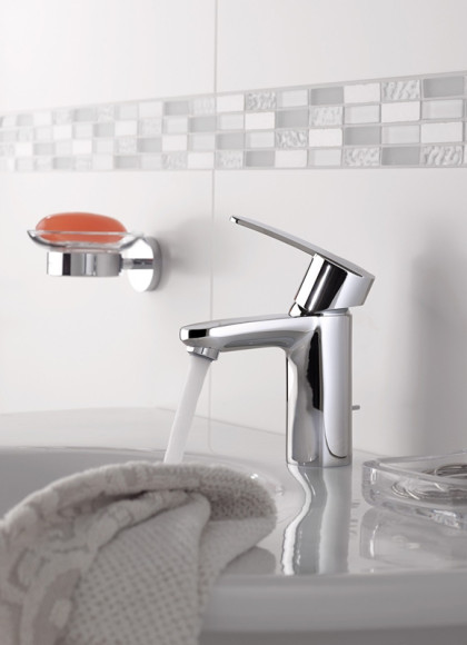 Набор аксессуаров для ванной Grohe Essentials 40344001 Хром Набор аксессуаров для ванной Grohe Essentials 40344001 Хром