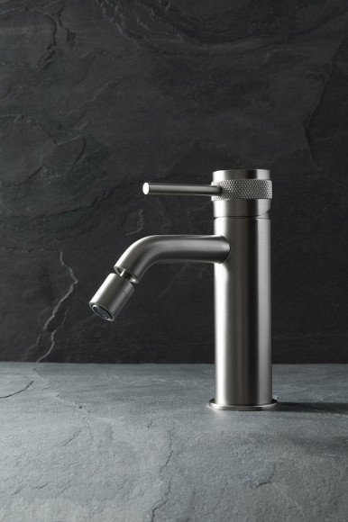 Смеситель для биде Allen Brau Priority 5.31A04-BN Никель брашированный Смеситель для биде Allen Brau Priority 5.31A04-BN Никель брашированный