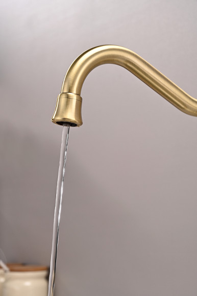 Смеситель для кухни Paulmark Retro Re213226-BR Бронза