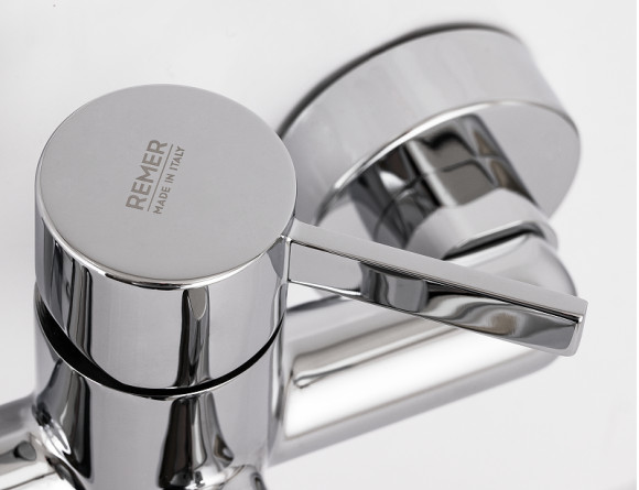 Смеситель для ванны Remer Metrica MC02 Хром Смеситель для ванны Remer Metrica MC02 Хром