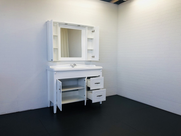 Зеркальный шкаф Comforty Палермо 120 00004142365 Белый глянец Зеркальный шкаф Comforty Палермо 120 00004142365 Белый глянец