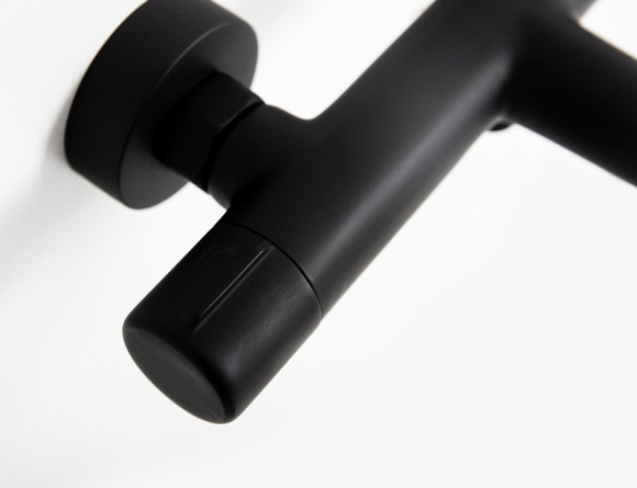 Смеситель для ванны BelBagno Uno UNO-VASM-NERO Черный матовый Смеситель для ванны BelBagno Uno UNO-VASM-NERO Черный матовый