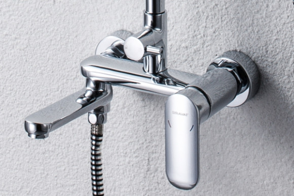 Душевая система Bravat Opal F6125183CP-A-RUS Хром Душевая система Bravat Opal F6125183CP-A-RUS Хром