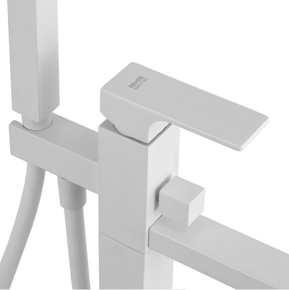 Смеситель для ванны Remer Absolute AU08BO Белый матовый Смеситель для ванны Remer Absolute AU08BO Белый матовый