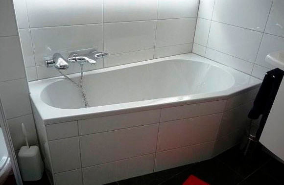 Акриловая ванна Riho Delta 150x80 B067001005 (BB8100500000000) L без гидромассажа Акриловая ванна Riho Delta 150x80 B067001005 (BB8100500000000) L без гидромассажа