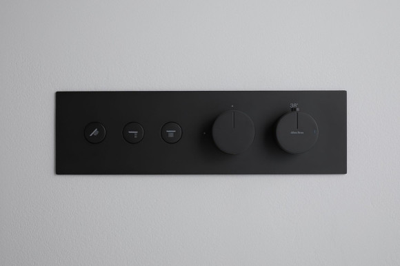 Смеситель для душа Allen Brau Liberty 5.33003-31 с термостатом Черный матовый Смеситель для душа Allen Brau Liberty 5.33003-31 с термостатом Черный матовый