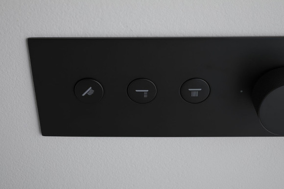 Смеситель для душа Allen Brau Liberty 5.33003-31 с термостатом Черный матовый Смеситель для душа Allen Brau Liberty 5.33003-31 с термостатом Черный матовый