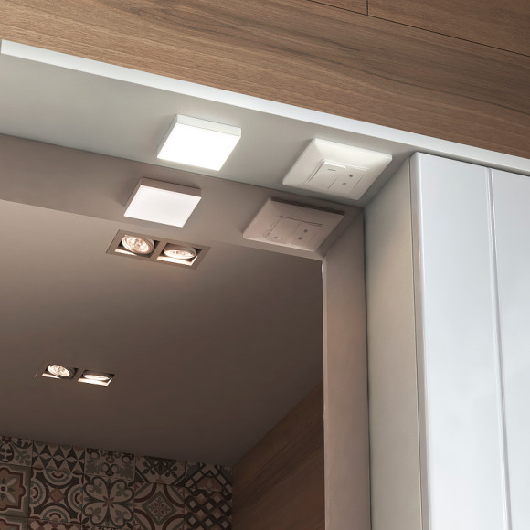 Зеркало со шкафом Vigo Diana 50 R z.DIA.50.R.El с подсветкой Белое Зеркало со шкафом Vigo Diana 50 R z.DIA.50.R.El с подсветкой Белое